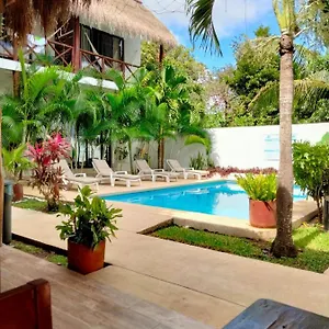 azul-36-hotel.quintano-roohotels.com/